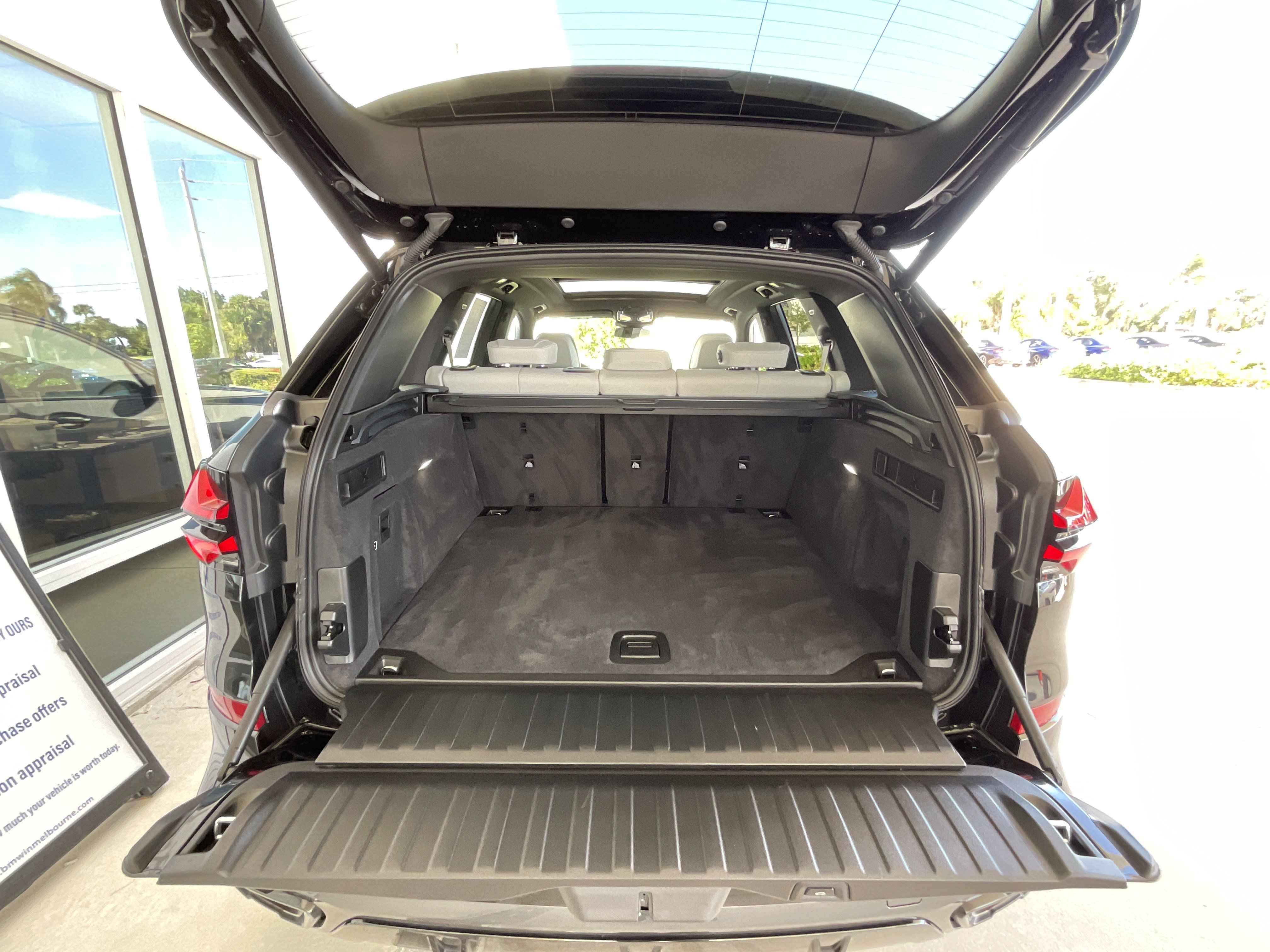 Certified 2025 BMW X5 sDrive40i w/ M Sport Package RWD image 33