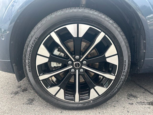 Certified 2026 Volvo XC60 B5 Plus AWD/4WD image 9