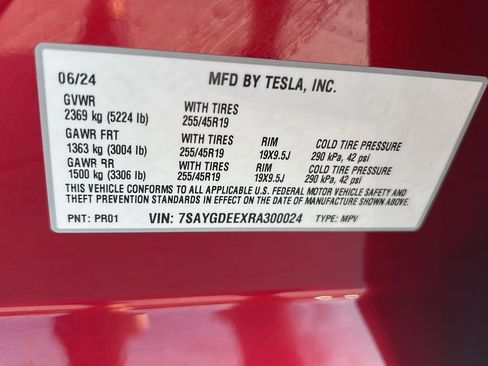 Used 2024 Tesla Model Y Long Range image 38