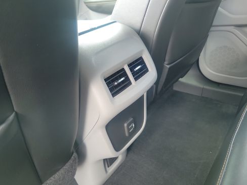 Used 2019 GMC Terrain SLT w/ Preferred Package FWD image 17