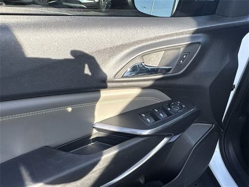 Certified 2024 Chevrolet Trax ACTIV w/ Sunroof Package image 23