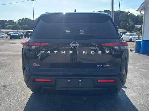 Used 2022 Nissan Pathfinder SV AWD/4WD image 4