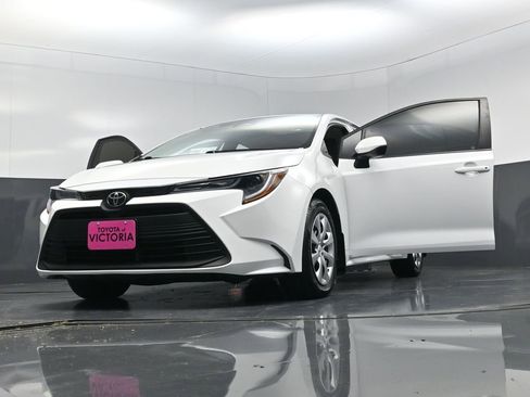 Used 2024 Toyota Corolla LE image 26