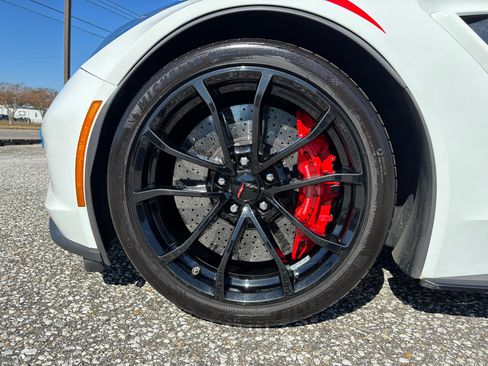 Used 2019 Chevrolet Corvette Grand Sport w/ Z07 Performance Package image 34