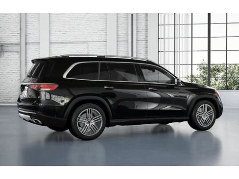 New 2026 Mercedes-Benz GLS 450 4MATIC image 31