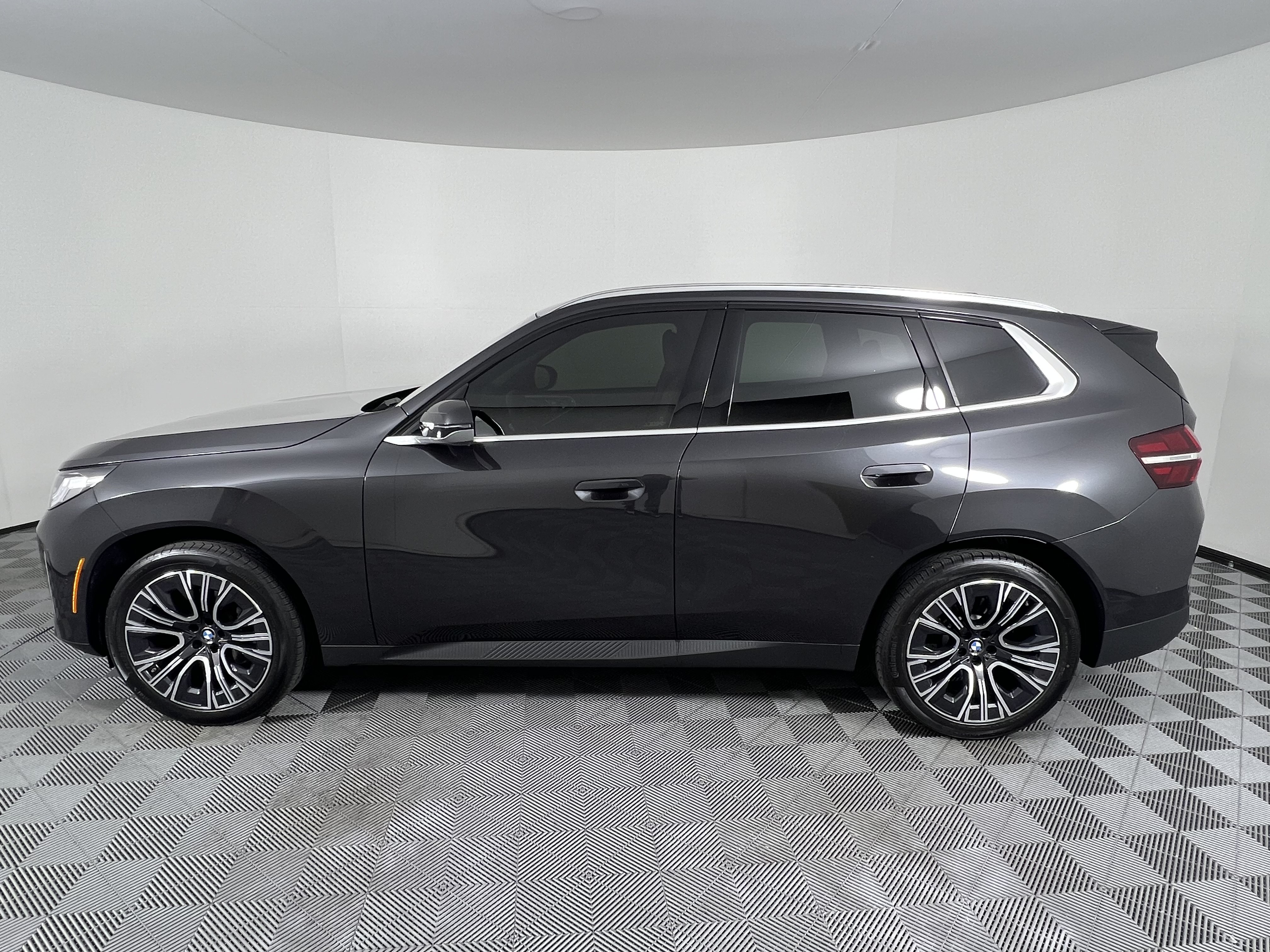 Used 2026 BMW X3 xDrive30i w/ Convenience Package AWD/4WD image 9