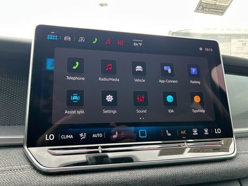 New 2026 Volkswagen Tiguan S image 32