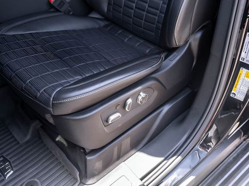 Certified 2024 Cadillac Escalade ESV Sport Platinum w/ LPO, ONYX Package AWD/4WD image 5