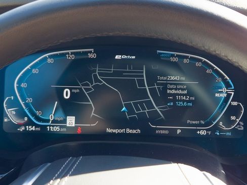 Used 2023 BMW 530e w/ Premium Package image 18