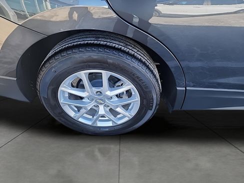 Used 2022 Chevrolet Equinox LS w/ LS Convenience Package image 7