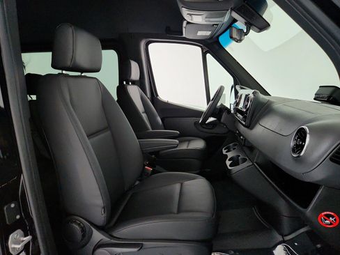 New 2026 Mercedes-Benz Sprinter 2500 image 9