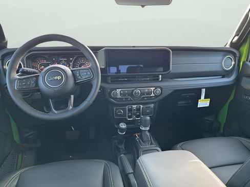 New 2025 Jeep Gladiator Sport image 22