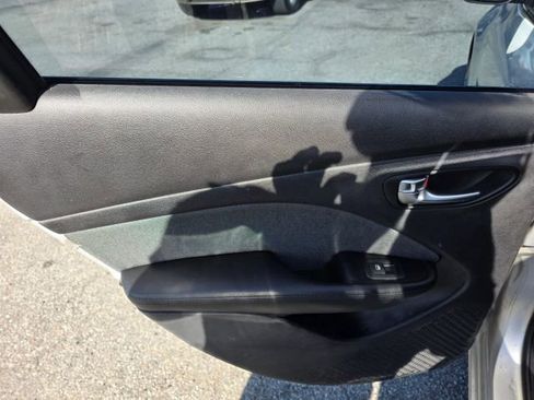 Used 2013 Dodge Dart SXT FWD image 18