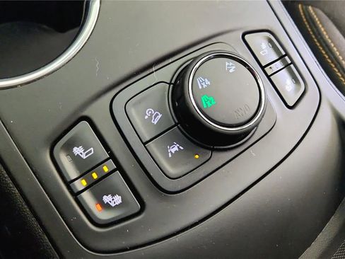 Used 2021 GMC Terrain SLE w/ Driver Convenience Package image 29