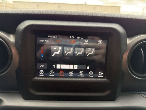 Used 2022 Jeep Wrangler Willys image 16