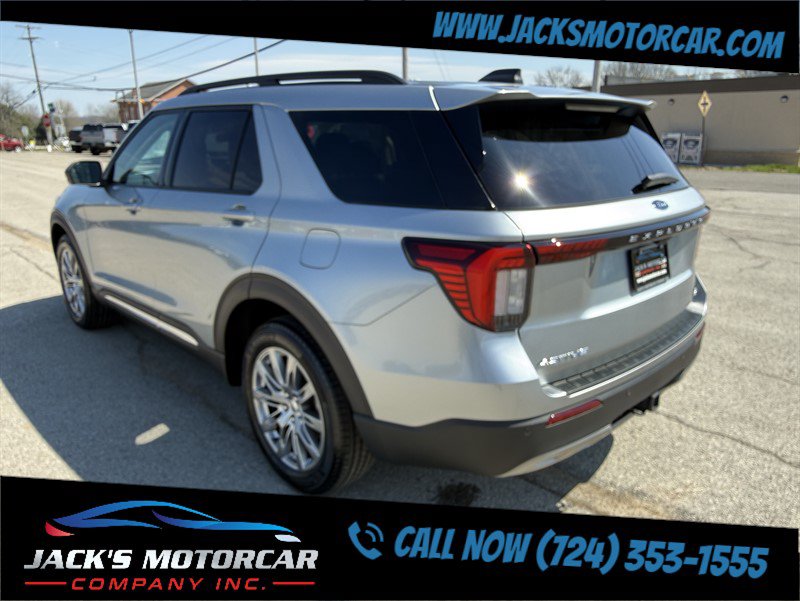 Used 2025 Ford Explorer Active w/ Active Comfort Package AWD/4WD image 11