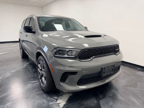 Used 2024 Dodge Durango R/T w/ Tow 'N Go Group AWD/4WD image 28