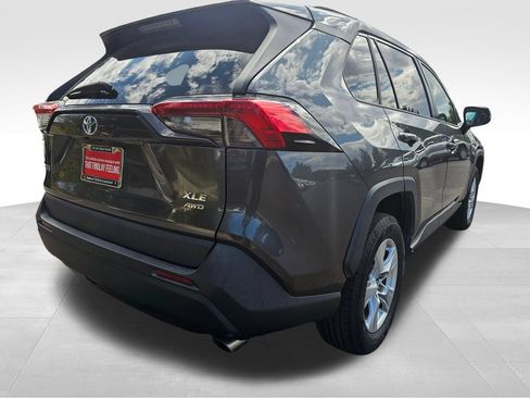 Used 2020 Toyota RAV4 XLE AWD/4WD image 10