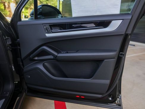 New 2026 Porsche Cayenne AWD/4WD image 36