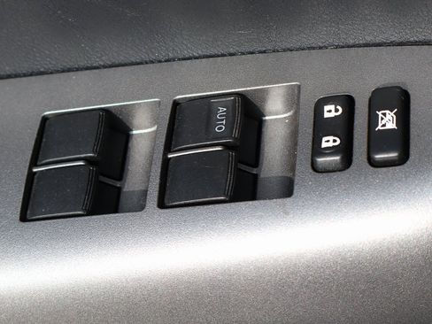 Used 2010 Toyota Tundra 2WD Double Cab image 18