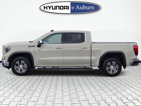 Used 2026 GMC Sierra 1500 SLE w/ X31 Off-Road Package AWD/4WD image 10