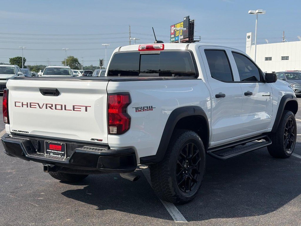 Used 2023 Chevrolet Colorado Trail Boss w/ LPO, Dark Essentials Package AWD/4WD image 5