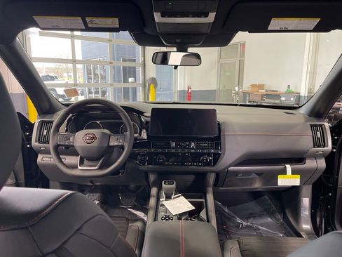 New 2026 Nissan Pathfinder Rock Creek image 9