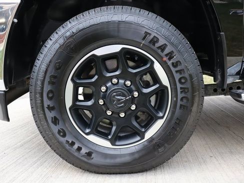 Used 2025 RAM 2500 Laramie image 32