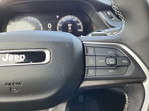 New 2026 Jeep Grand Cherokee Altitude AWD/4WD image 12