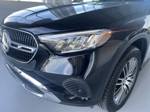 Certified 2025 Mercedes-Benz GLC 300 image 4