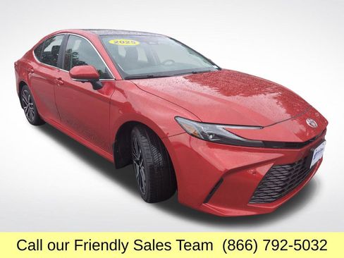 Certified 2025 Toyota Camry XLE w/ Premium Plus Package AWD/4WD image 9