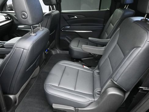 Used 2026 Chevrolet Traverse LT w/ Driver Confidence Package AWD/4WD image 14
