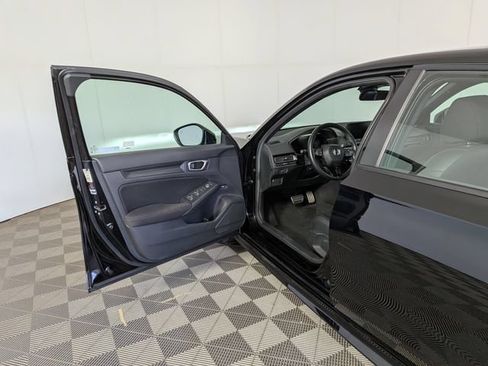 Used 2025 Honda Civic Sport image 11