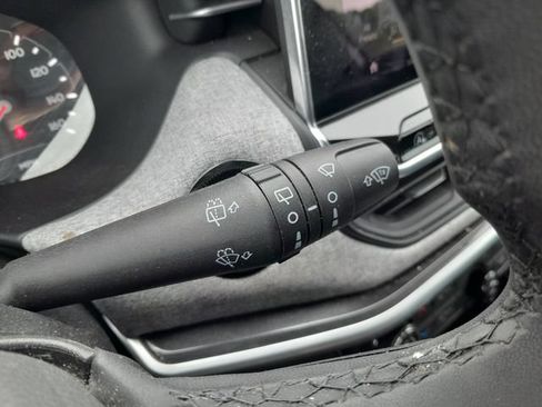 Used 2024 Jeep Compass Latitude AWD/4WD image 17