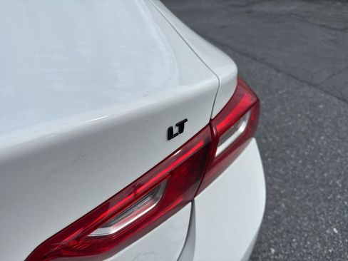 Used 2023 Chevrolet Malibu LT FWD image 5