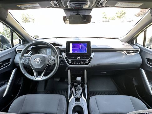 Used 2024 Toyota Corolla Cross AWD Hybrid image 28