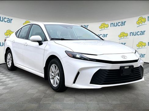 Used 2025 Toyota Camry LE image 1