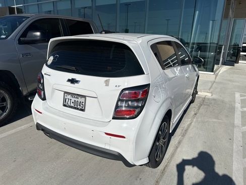 Used 2018 Chevrolet Sonic LT image 9