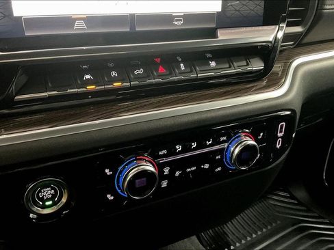 Used 2024 GMC Sierra 1500 Elevation image 18