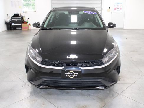 Used 2024 Kia Forte LXS FWD image 3
