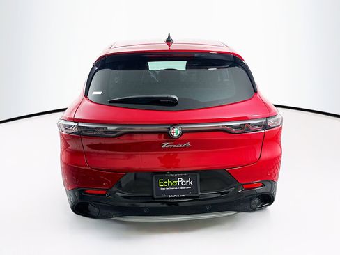 Used 2024 Alfa Romeo Tonale Ti w/ Premium Interior Package image 7