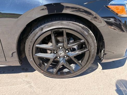 Used 2025 Honda Civic Sport image 35