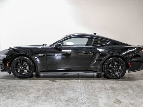 Used 2024 Ford Mustang GT RWD image 13