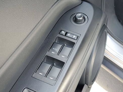 Used 2016 Jeep Patriot High Altitude AWD/4WD image 23