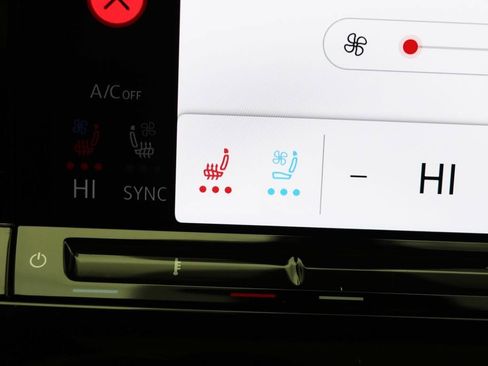 Used 2024 Volkswagen Atlas Cross Sport SEL R-Line image 25