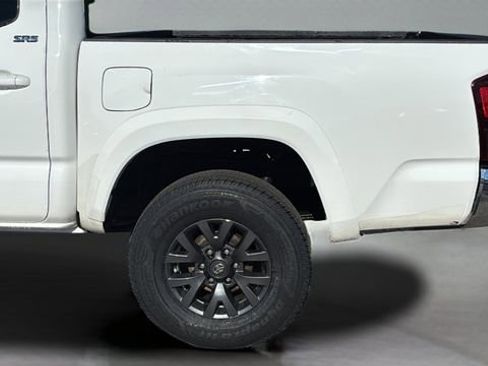 Used 2023 Toyota Tacoma SR5 w/ SR5 Appearance Package image 25