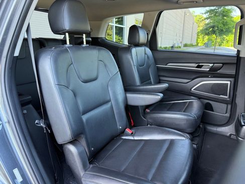 Used 2021 Kia Telluride S AWD/4WD image 43
