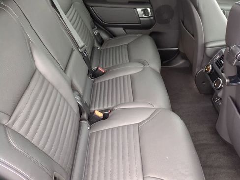 New 2026 Land Rover Discovery Limited Edition image 21