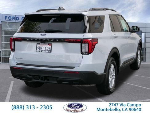 Used 2026 Ford Explorer Active image 4