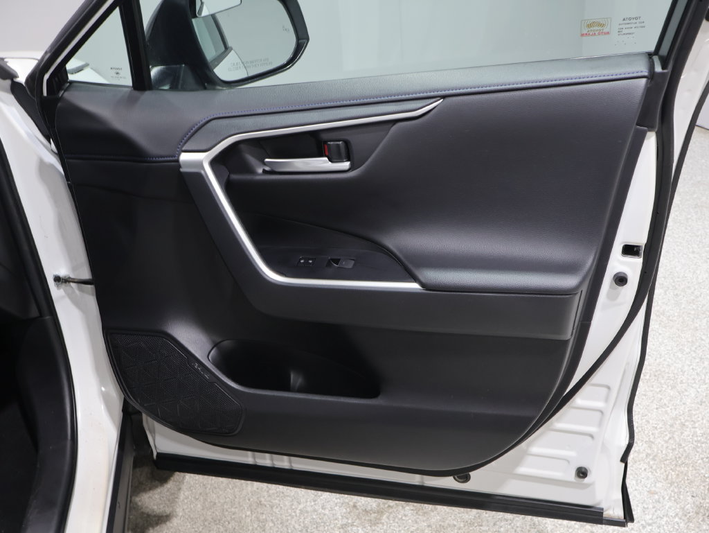Used 2024 Toyota RAV4 XSE AWD/4WD image 22